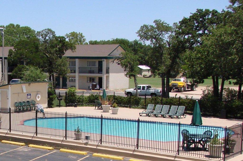 Days Inn By Wyndham Gatesville Instalações foto